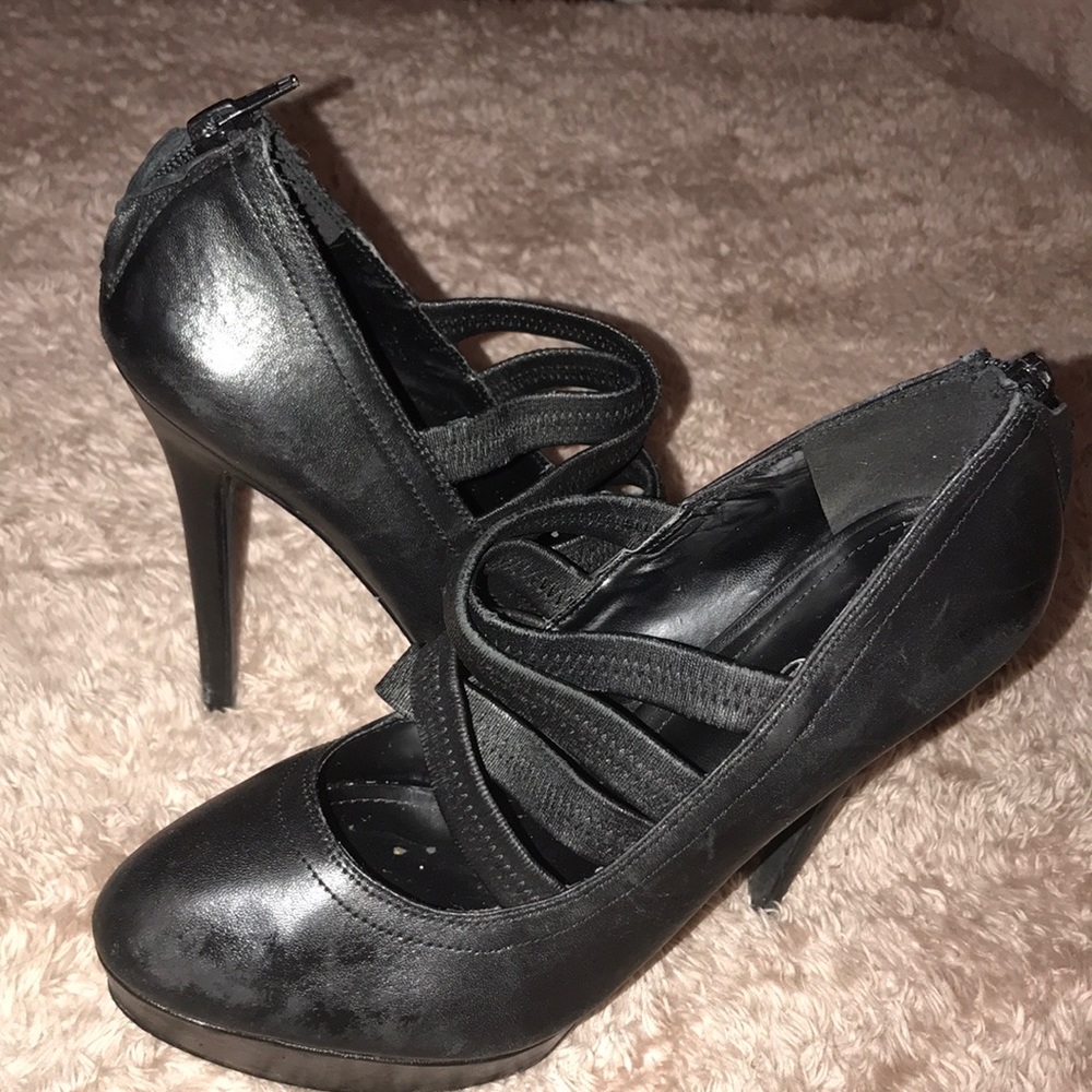 Heels - Picture 3 of 4